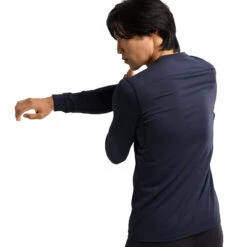 Arc'teryx Men's Rho LT Crew Neck - Black Sapphire -Patagonia Outlet Sales Arcteryx AW23 RhoLTCrewNeck BlackSapphire 04