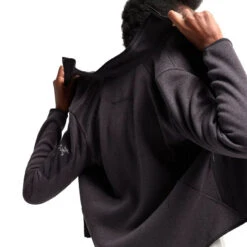 Arc'teryx Women's Covert Cardigan - Black Heather II -Patagonia Outlet Sales Arcteryx AW23 WsCovertCardigan BlackHeather2 03