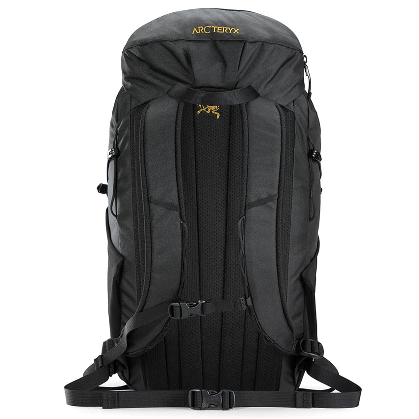 Arc'teryx Mantis 20L Backpack - Black 3 Arc'teryx Mantis 20L Backpack - Black - Image 3