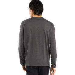 Arc'teryx Men's Cormac Crew L/S - Black Heather 8 Arc'teryx Men's Cormac Crew L/S - Black Heather -Patagonia Outlet Sales Arcteryx SS23 MsCormacCrewLS BlackHeather 04