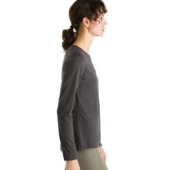 Arc'teryx Women's Taema Crew LS - Black Heather -Patagonia Outlet Sales Arcteryx SS23 TaemaCrewLS Black 05