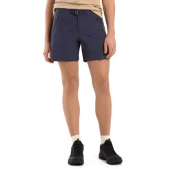 Arc'teryx Women's Gamma Shorts 6" - Black Sapphire -Patagonia Outlet Sales Arcteryx SS23 WsGammaShorts6 BlackSapphire 02