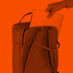 FJÄLLRÄVEN Kånken 15" Laptop Backpack - Navy -Patagonia Outlet Sales Fjallraven AW22 Kanken15 Navy 05