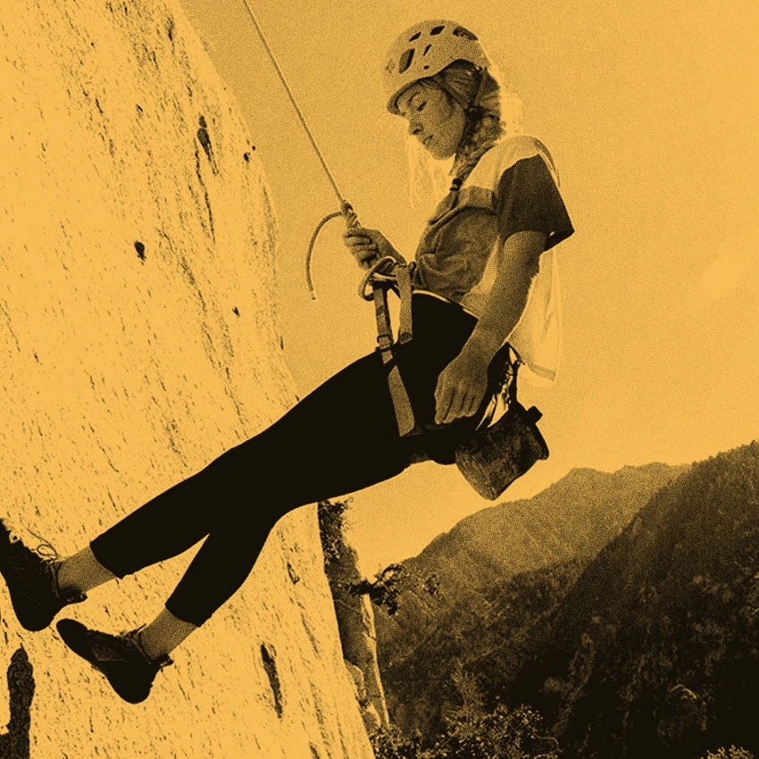 KAVU Peak Seeker Chalk Bag - Black Topo 3 KAVU Peak Seeker Chalk Bag - Black Topo - Image 3