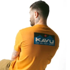 KAVU Men's Klear Above Etch Art T-Shirt - Butterscotch 9 KAVU Men's Klear Above Etch Art T-Shirt - Butterscotch -Patagonia Outlet Sales KAVU SS23 MsKlearAboveEtchArtTee Butterscotch 05