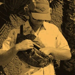 KAVU Mini Rope Sling - Dark River -Patagonia Outlet Sales Kavu AW23 MiniRopeBag DarkForest 05 96e73f6f 7f90 4fbe 9f03 c9110a708689