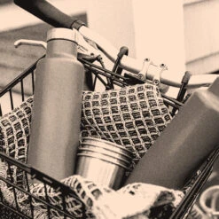 Klean Kanteen Insulated Classic 25oz W/ Pour Through Cap - Brushed Stainless -Patagonia Outlet Sales KleanKanteen SS23 25ozBottlePourThrough BS 04