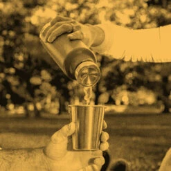 Klean Kanteen Insulated Classic 25oz W/ Pour Through Cap - Brushed Stainless -Patagonia Outlet Sales KleanKanteen SS23 25ozBottlePourThrough BS 05