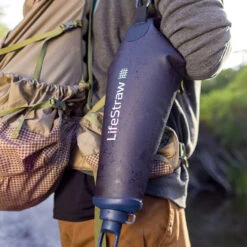 LifeStraw Peak Series 3L Gravity System - Mountain Blue 9 LifeStraw Peak Series 3L Gravity System - Mountain Blue -Patagonia Outlet Sales LifeStraw SS23 GravitySystem3L MountainBlue 05