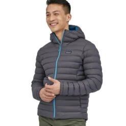 Patagonia Men's Down Sweater Hoody - Forge Grey -Patagonia Outlet Sales Patagonia AW22 MsDownSweaterHoody ForgeGrey 03