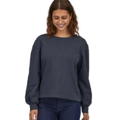 Patagonia Women's Regenerative Organic Certified™ Cotton Essential Pullover - Smolder Blue -Patagonia Outlet Sales Patagonia AW22 OrganicCottonPullover SmolderBlue 05