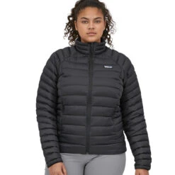 Patagonia Women's Down Sweater - Black -Patagonia Outlet Sales Patagonia AW22 WsDownSweater Black 03