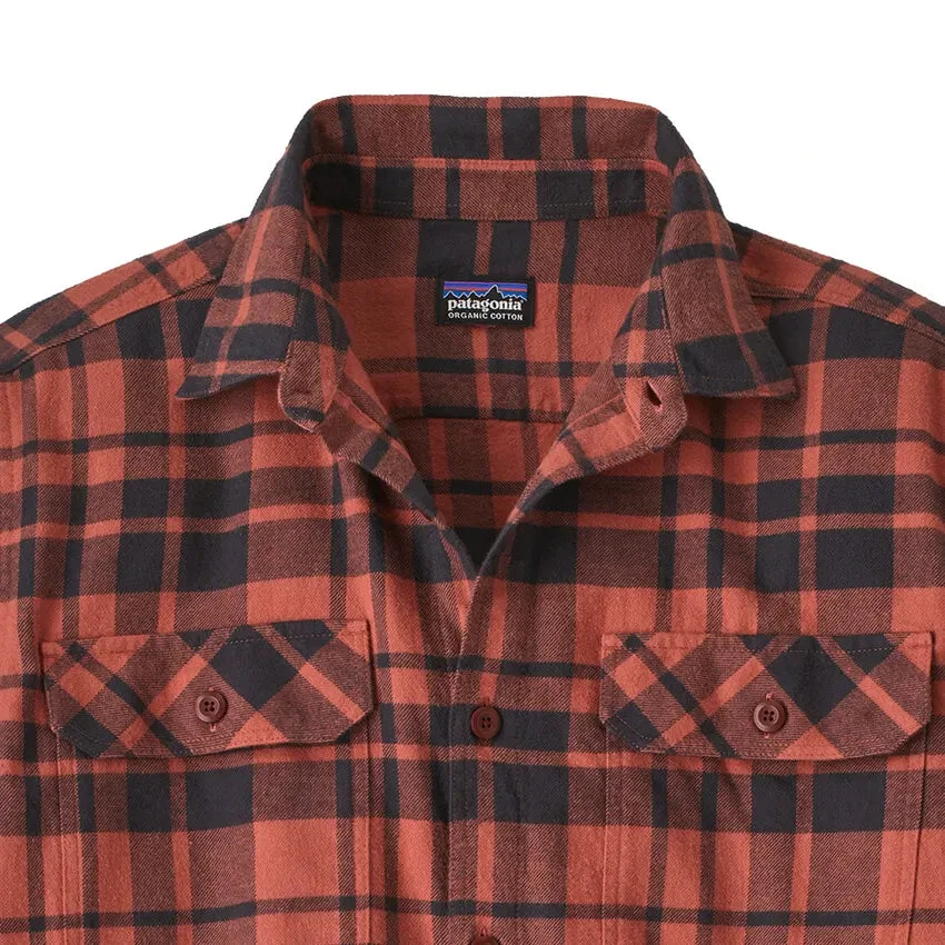 Patagonia Men's L/S Organic Cotton Fjord Flannel Shirt - Ice Caps: Burl Red 2 Patagonia Men's L/S Organic Cotton Fjord Flannel Shirt - Ice Caps: Burl Red - Image 2