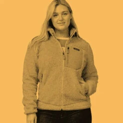 Patagonia Women's Classic Retro-X Jacket - Pampas Tan W/Nouveau Green -Patagonia Outlet Sales Patagonia AW23 WsRetroXJacket DAPL 03 8f4ce6d6 646d 487f 851c 752e5324fb98