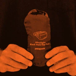 Patagonia Ultralight Black Hole Mini Hip Pack - Patchwork: Obsidian Plum -Patagonia Outlet Sales Patagonia SS23 BHHipPack Black 04 1295bb00 21f2 4130 910d cf73a73b9532