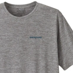 Patagonia Men's Capilene Cool Daily Graphic Shirt - Waters - Boardshort Logo Abalone Blue: Feather Grey 9 Patagonia Men's Capilene Cool Daily Graphic Shirt - Waters - Boardshort Logo Abalone Blue: Feather Grey -Patagonia Outlet Sales Patagonia SS23 CapGraphicShirtWaters BLAF 05