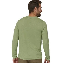Patagonia Men's L/S Capilene Cool Daily Graphic Shirt - Line Logo Ridge Stripe: Salvia Green X-Dye -Patagonia Outlet Sales Patagonia SS23 LSCapCoolGraphic LSGX 03