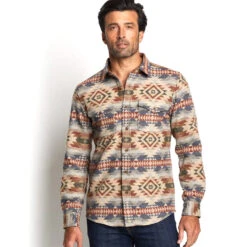 Pendleton Fitted La Pine Overshirt - Smith Rock Tan -Patagonia Outlet Sales Pendleton AW22 LaPineShirt SmithRockTan 03