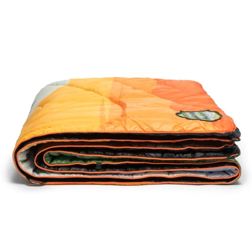 Rumpl Original Puffy Blanket - Denali National Park 3 Rumpl Original Puffy Blanket - Denali National Park - Image 3