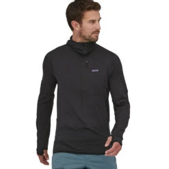 Patagonia Men's R1 Pullover Hoody - Black -Patagonia Outlet Sales SS23 Patagonia R1Pullover BLK 03