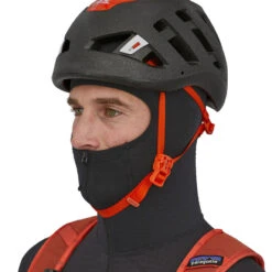 Patagonia Men's R1 Pullover Hoody - Black -Patagonia Outlet Sales SS23 Patagonia R1Pullover BLK 05