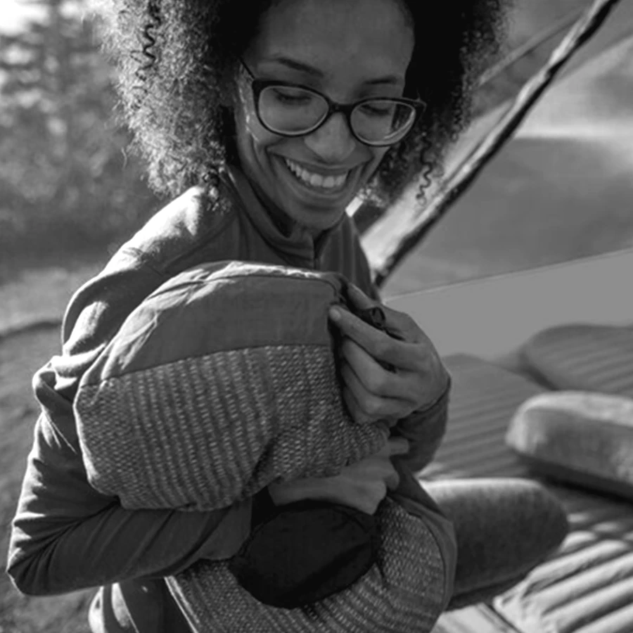 Therm-a-Rest Air Head Pillow - Blue Woven 4 Therm-a-Rest Air Head Pillow - Blue Woven - Image 4