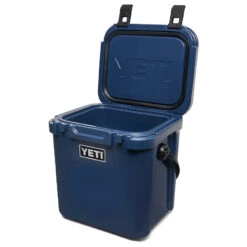 Yeti Roadie 24 Cool Box - Navy 8 Yeti Roadie 24 Cool Box - Navy -Patagonia Outlet Sales YETI Roadie24Cooler Navy 04